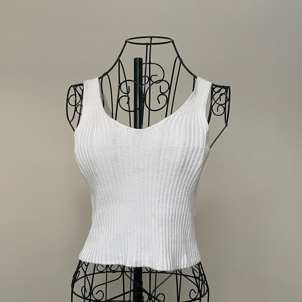 Brandy Melville Cropped Sweater Ribbed Tank Top - white